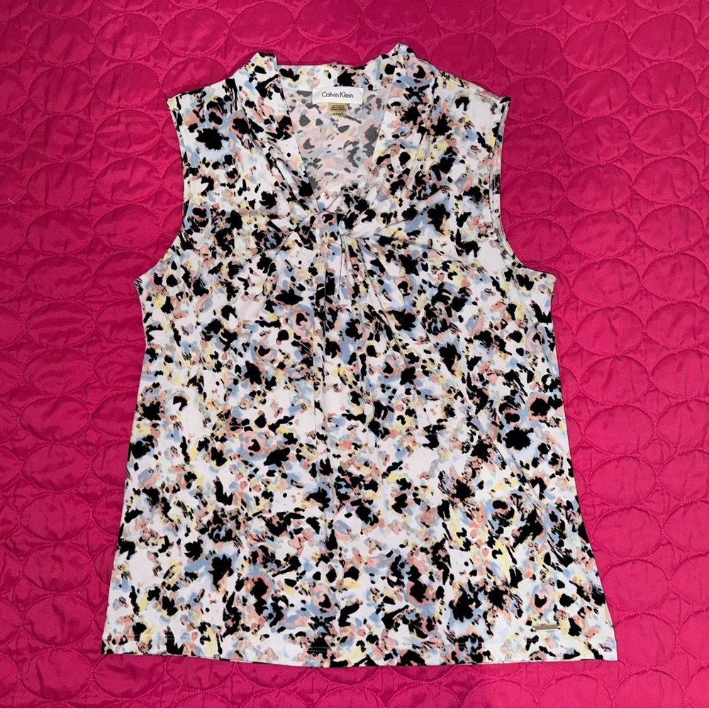 Calvin Klein Multicolor Printed Sleeveless Blouse